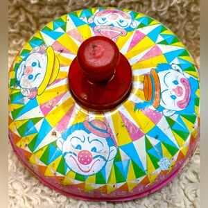 VINTAGE 1960’s Tin litho spinning top.  Tin toy collectible, childhoodcore, FUN